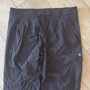 Lululemon dance studio mid-rise pants (regular)
Size:10
Color: espresso
